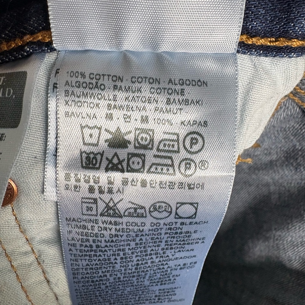 Levi’s 501 Tapered Jeans 25x28 Dark Wash Distressed 100% Cotton Button Fly - Picture 6 of 8